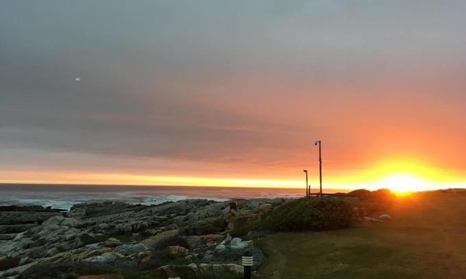 Hermanus Apartment | Nothing But View