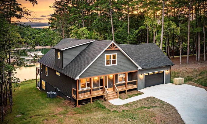 Blairsville House | Nottely Retreat - Lakefront | Hot Tub | Game Room