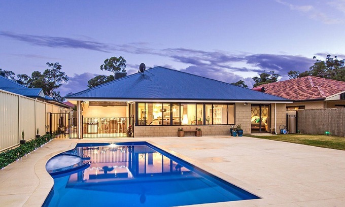Secret Harbour House | Nottely @ Secrets... Luxurious short term accommodation