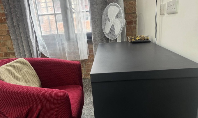 Nottingham Apartment | Nottingham Studio-citycentre-tv-wifi