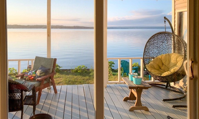 Sennett House | Nottivago: "Relaxing Cottage, Feet from the Water's Edge."