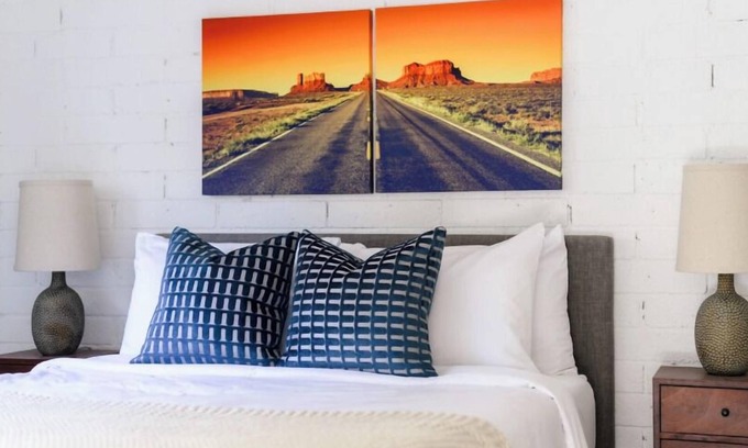 South Scottsdale Cottage | Nova-in the Middle of Old Town-walk to Everything!