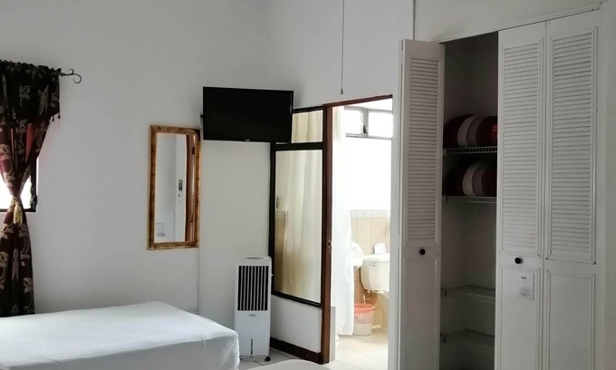 Zona 13 Bed & Breakfast | Novohostal B&B