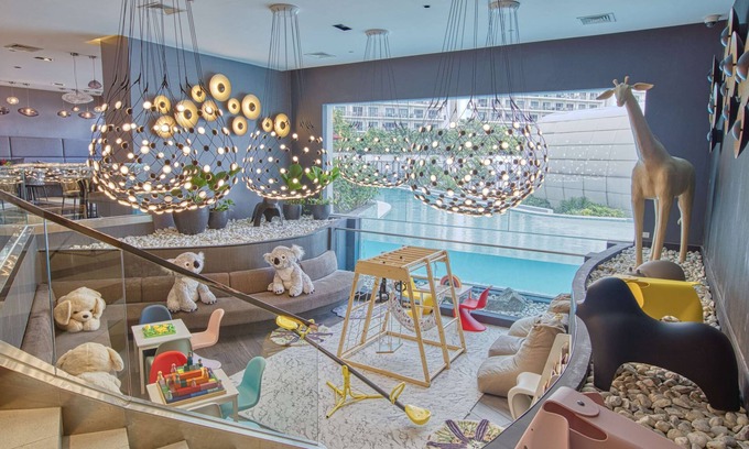 Makati Hotel | Novotel Suites Manila at Acqua