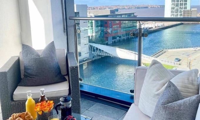 The Docks Apartment | NOVU Apartments Liverpool Waterfront