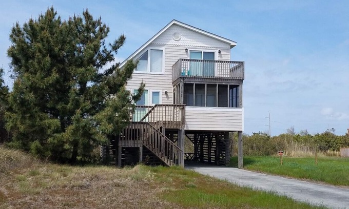 South Nags Head Cottage | NOW AVAILABLE SEPTEMBER 12-19, 2025