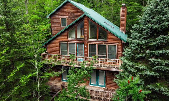 Canaan Valley House | NP22-Cute and quaint! Minutes to Towns! Pets OK!