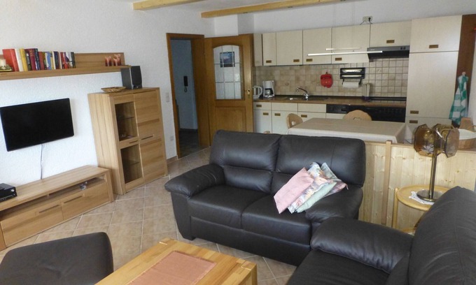 Bischofswiesen Apartment | Nr. 1, Ferienwohnung für 2-4 Pers., ca. 72 m², 2 Schlafzimmer, Wohnküche, Terrasse