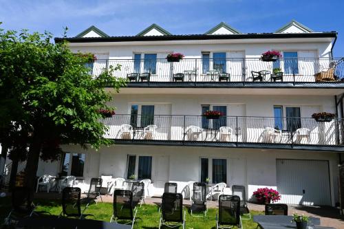 Dzwirzyno House | NT Holiday Budget