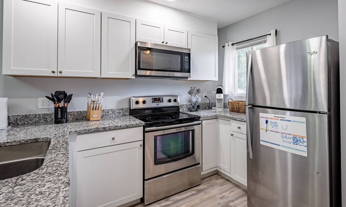 Jacksonville Beach House | nThe Palm Cottage Jax Beach