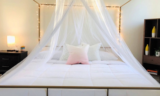Phoenix Hill House | Nulu Charmer, KG bed