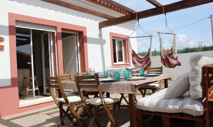 Torres Vedras House | Number 10 Beach House