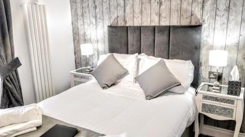 Londonderry House | Number 4