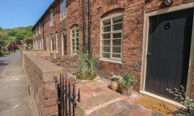 Coalbrookdale House | Number 6