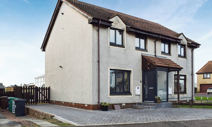 St Monans Cottage | Number Fifty Six is immaculate and has been refurbished to a high standard.
