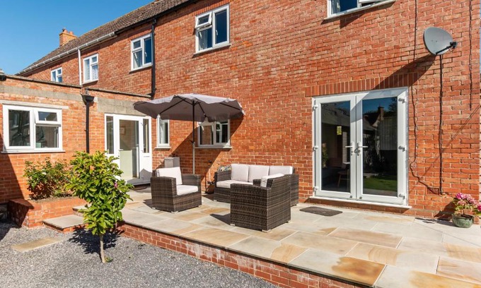 Somerton House | Number Five
