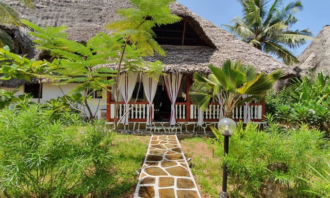 Malindi Apartment | Nuru Ya Erika Villas