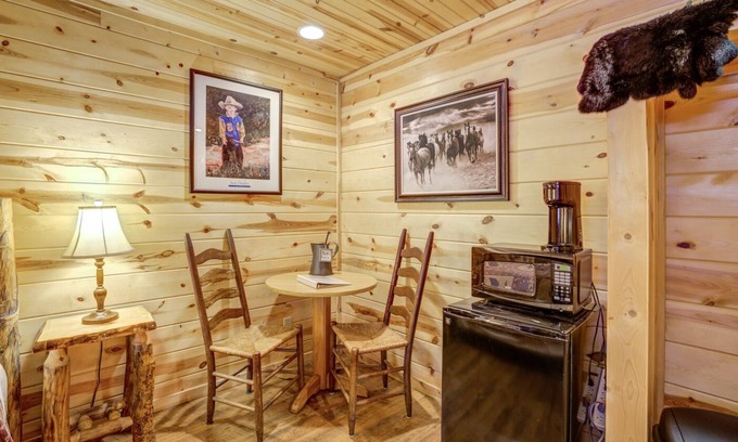 Helen House | NVM Cowboy Wisdom - Pet Friendly Room at the Nacoochee Valley Motel