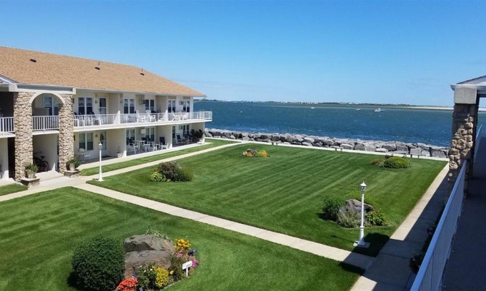 Anglesea Apartment | NW302 East Marina Court, Unit B2