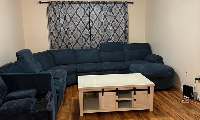 Newark Apartment | NWK 457 ROOM 112-B