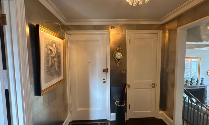 Central Park South Apartment | NY Luxury Home Suites