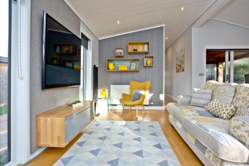 Cheddar House | Nyland Lodge, Strawberryfield Park