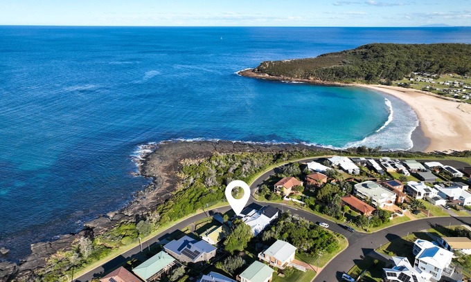 Kioloa House | O'Hara - Waterfront, walk to Merry Beach