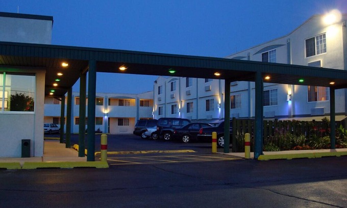 Schiller Park Hotel | O'Hare Inn & Suites