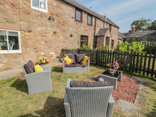 Beadnell House | O'Neil Cottage