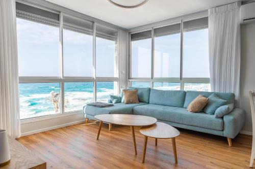 Bat Yam Apartment | O&O Group - Amazing Seaview 3 BR Apartment