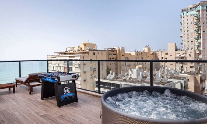 Bat Yam Apartment | O&O Group - Top Penthouse On The Beach