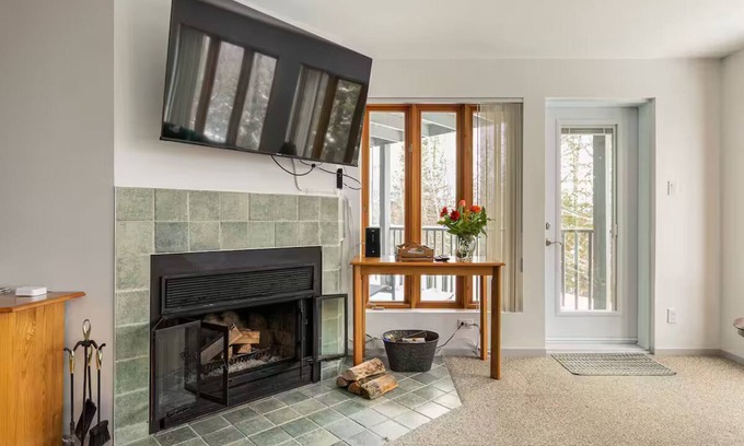 Mont-Tremblant Condo | O'Tremblant-Nature with Fireplace/Plein air avec foyer