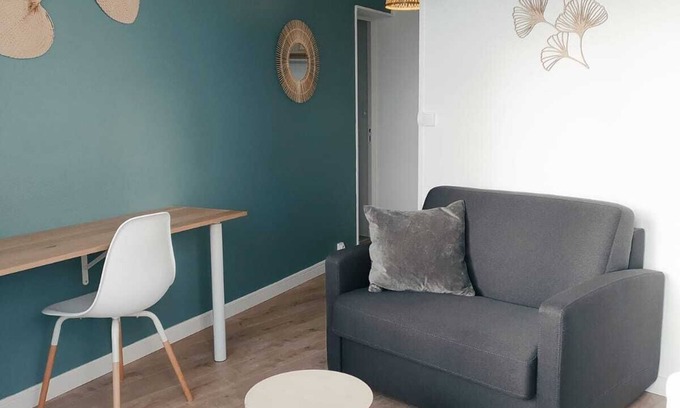 Sable-sur-Sarthe Apartment | O'zen - Studio Lumineux et Calme Avec Jardin