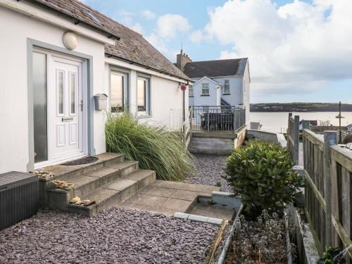 Llanstadwell House | Oakdene