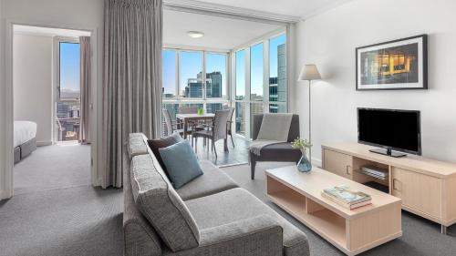 Brisbane Central Business District Apartment | Oaks Brisbane Festival Suites