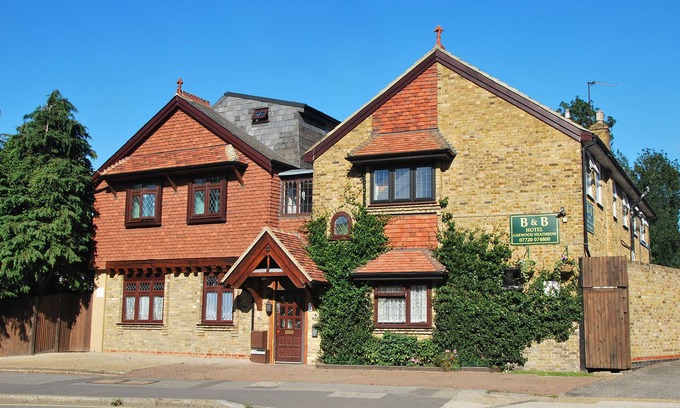 Hillingdon Bed & Breakfast | Oakwood B&B Heathrow