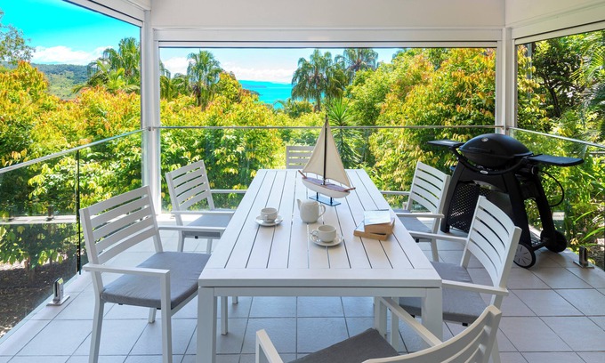 Hamilton Island Apartment | Oasis 13 , Oasis 13 on Hamilton Island