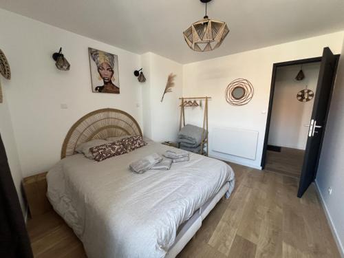 Lens Apartment | Oasis Africaine