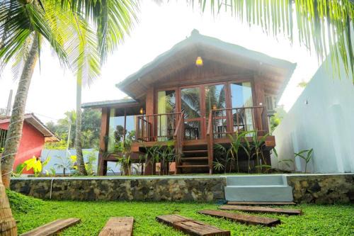 Hikkaduwa Ski Chalet | Oasis cabanas