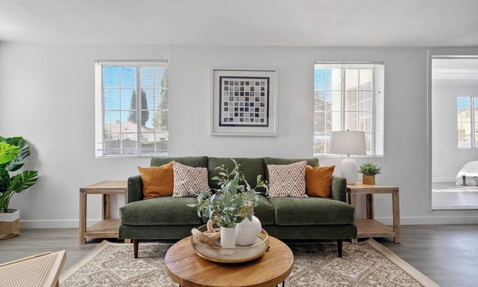 Westminster House | Oasis Central Location Near Disney/OC Attractions