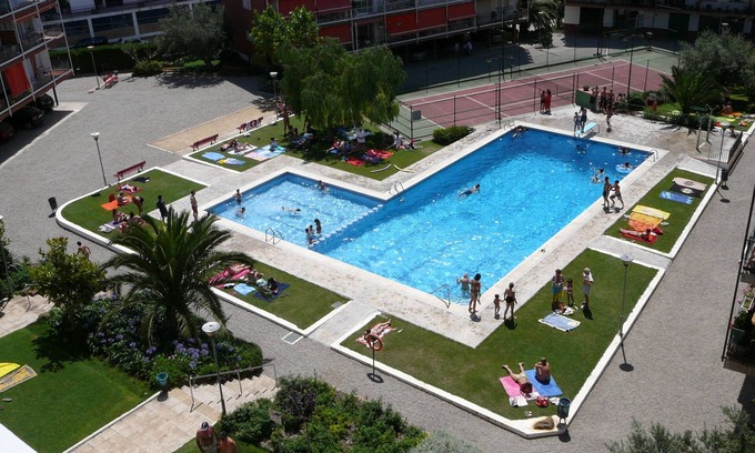 Sant Andreu de Llavaneres Apartment | OASIS NEAR BARCELONA POOL BEACH TENNIS RELAX FAMILY APARTMENT