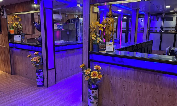 Yangon downtown Hotel | Oasis Floating Hotel Yangon
