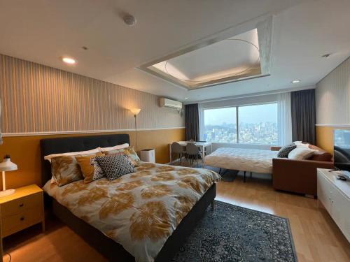 Mapo House | Oasis Hongdae City View