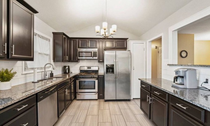 Lenexa House | Oasis in Overland Park: Your Perfect Retreat!