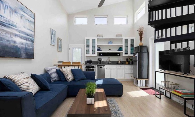 Brea House | Oasis | Inside Out Living | Privacy | Pool