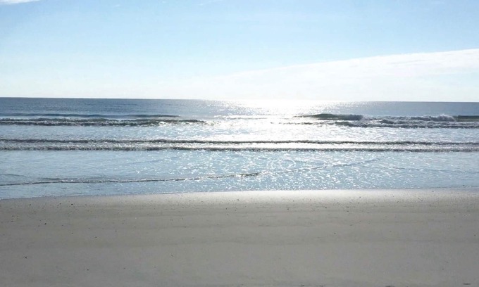 Ormond Beach Condo | Ocean 3 mins walk, river view, 3 pools, plenty of quiet