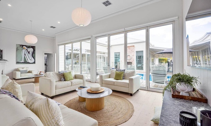Sorrento House | Ocean Beach House Sorrento - Timeless coastal charm with modern luxury.