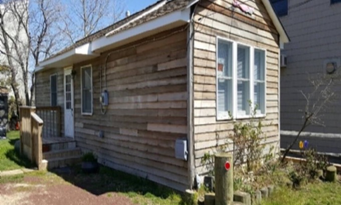 North Beach Haven Cottage | Ocean Block. Beach Badges. Cute Cottage in the oceanblock. No streets to cross.