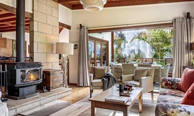 Stanwell Park House | Ocean Blue Retreat Su
