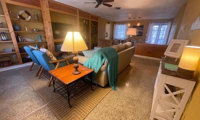 Holly Hill House | Ocean Blue